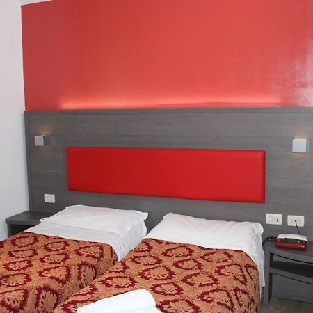 Hotel Center 2 Рим Екстериор снимка